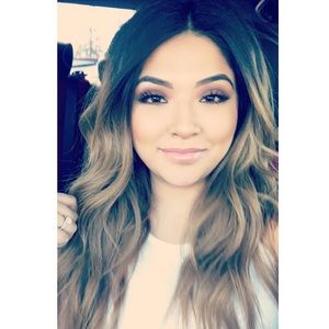 Meet your Posher, Estefania